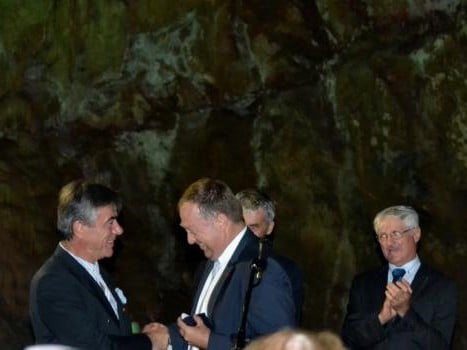 Le Préfet du Gard Didier Martin remet la Médaille d'Or du Tourisme à Daniel Lelièvre